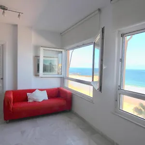 apartamento-ventanal-al-mar-free-parking.hotelsincadiz.net/
